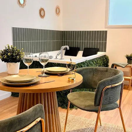 Ferienhaus Le Des Marais De Charme Avec Jacuzzi & Sauna Privatif La Chapelle-des-Marais